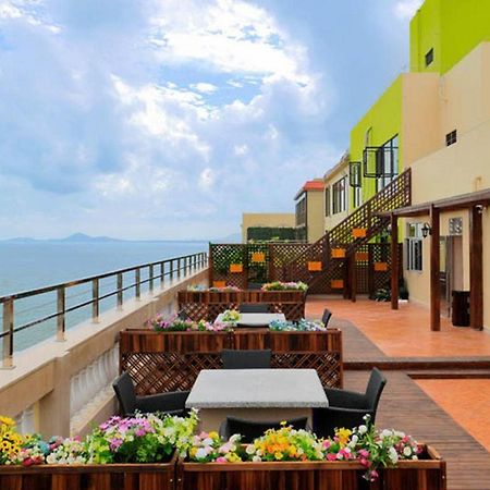 Vienna Classic Hotel Guangdong Yangxi Moon Bay Exterior photo