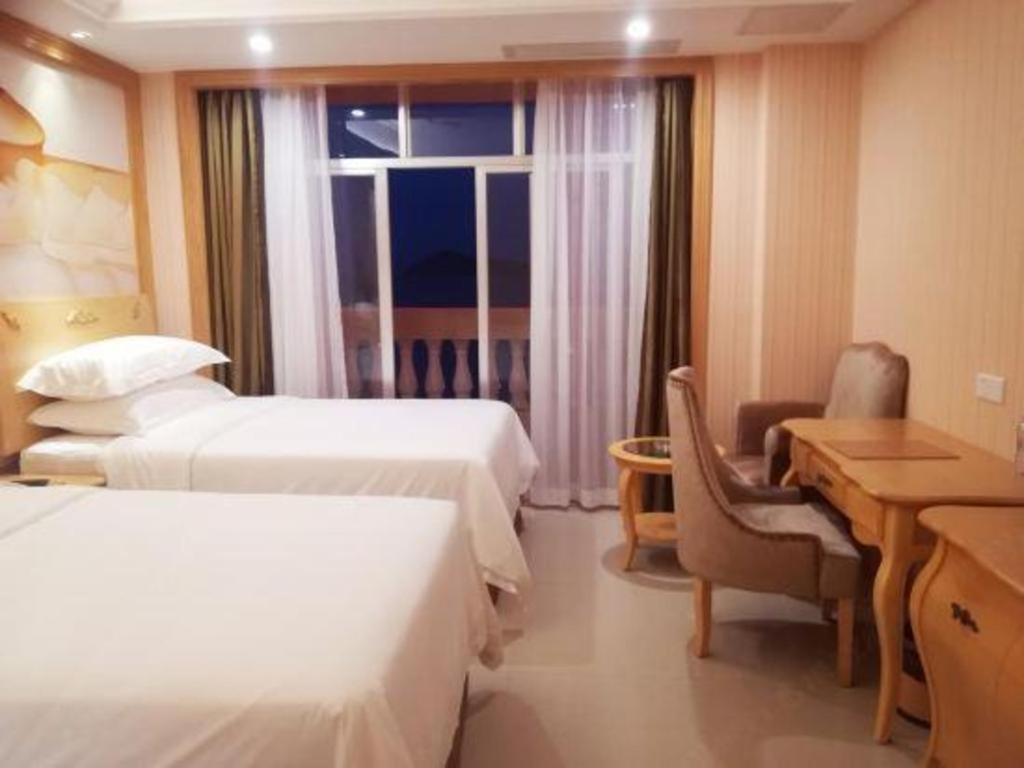 Vienna Classic Hotel Guangdong Yangxi Moon Bay Exterior photo