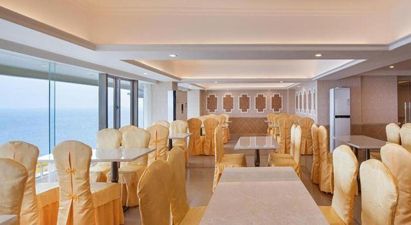 Vienna Classic Hotel Guangdong Yangxi Moon Bay Exterior photo